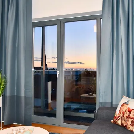 Bright Penthouse With Magical View To The Old Town Parnu