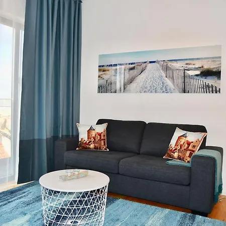 Bright Penthouse With Magical View To The Old Town Apartman Parnu