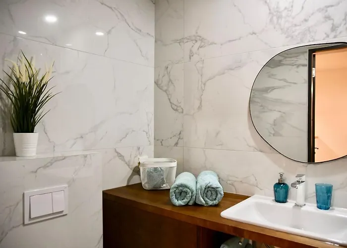 Bright Penthouse With Magical View To The Old Town Apartman